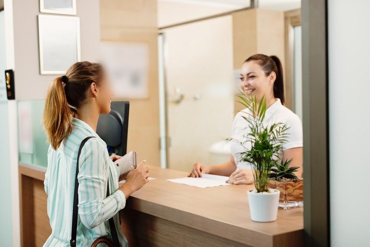 Friendly welcome at the front desk